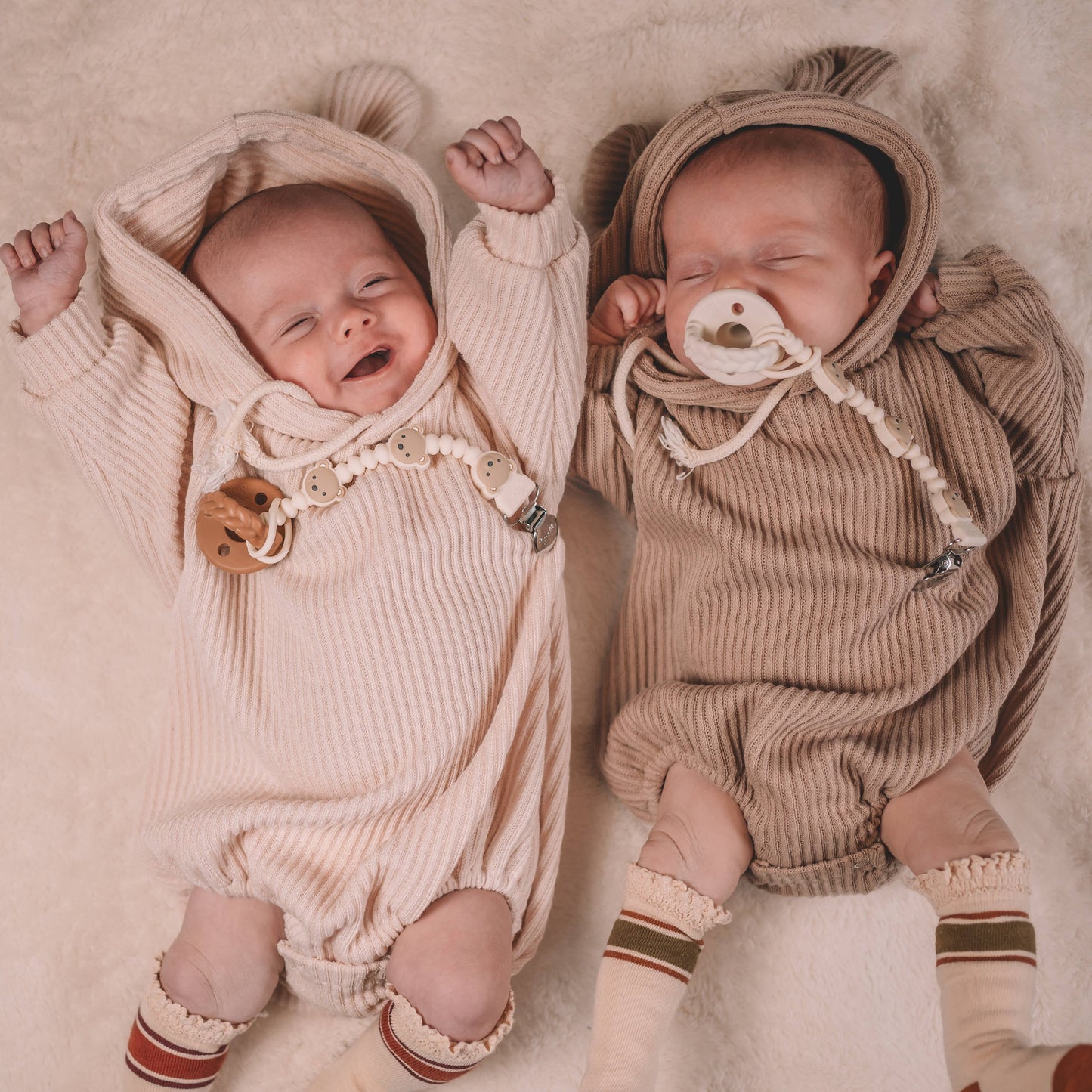 Itzy Ritzy - Sweetie Strap Plus™ Bear