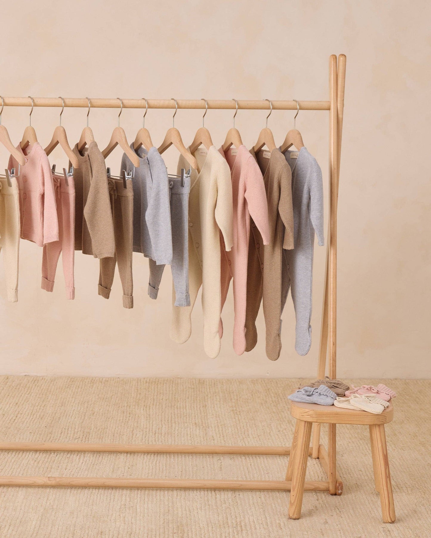 Quincy Mae - Knit Booties || Heathered Rose