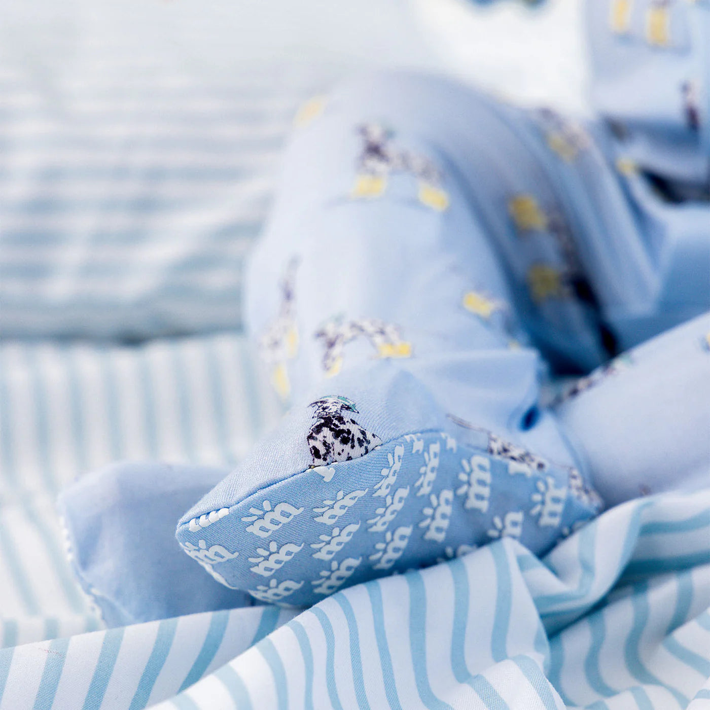 Magnetic Me - Spots and Splashes Modal Footie