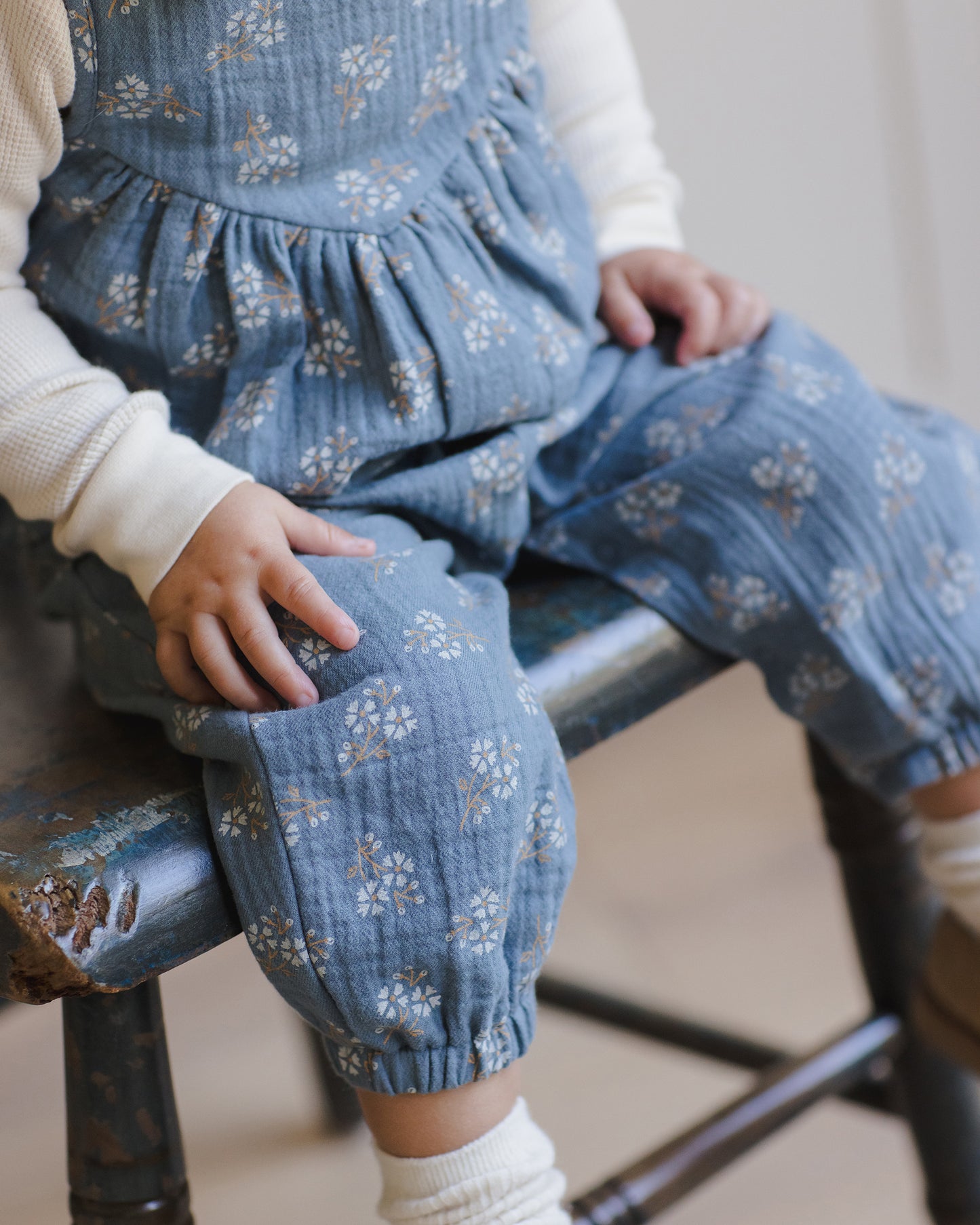 Quincy Mae - Maisie Overall & Waffle Long Sleeve Bodysuit || Blue Floral
