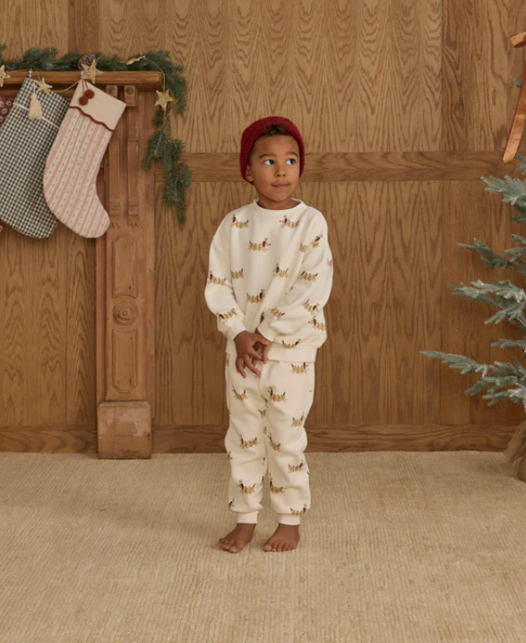 Rylee + Cru - Jogger Sweatpant || Christmas Dogs