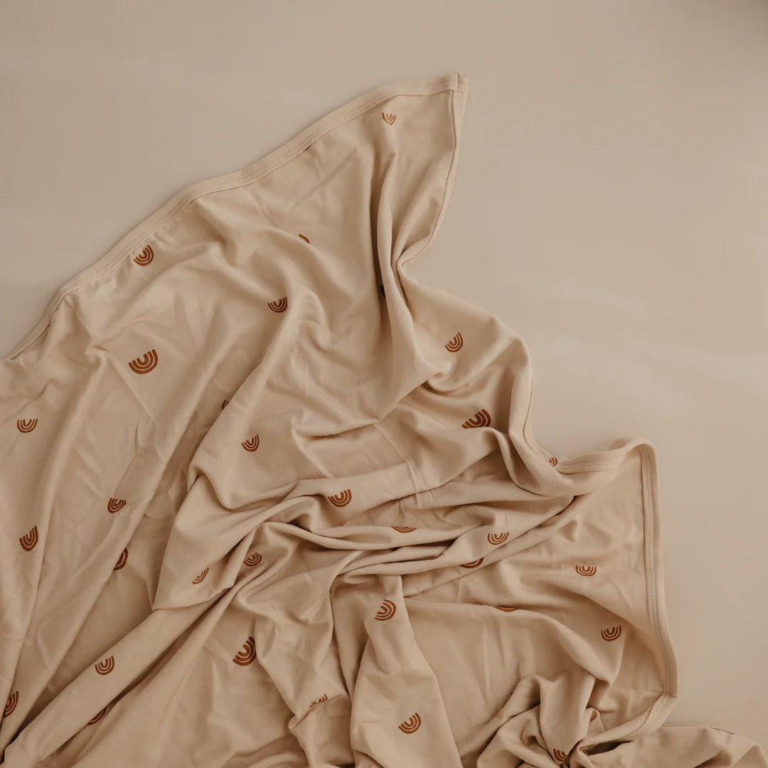 Mushie - Stretchy Swaddle: Rainbow