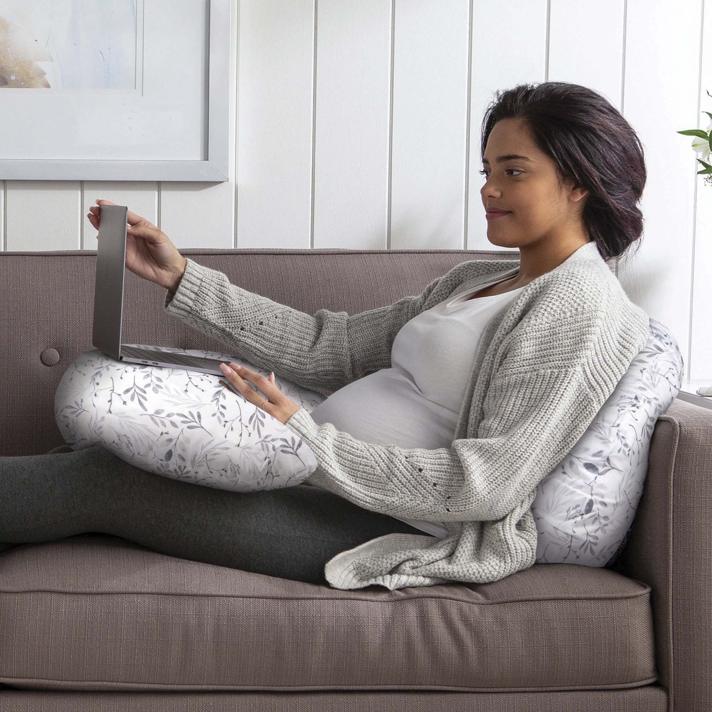 Boppy - total body pregnancy pillow | Gray Scattered Leaves