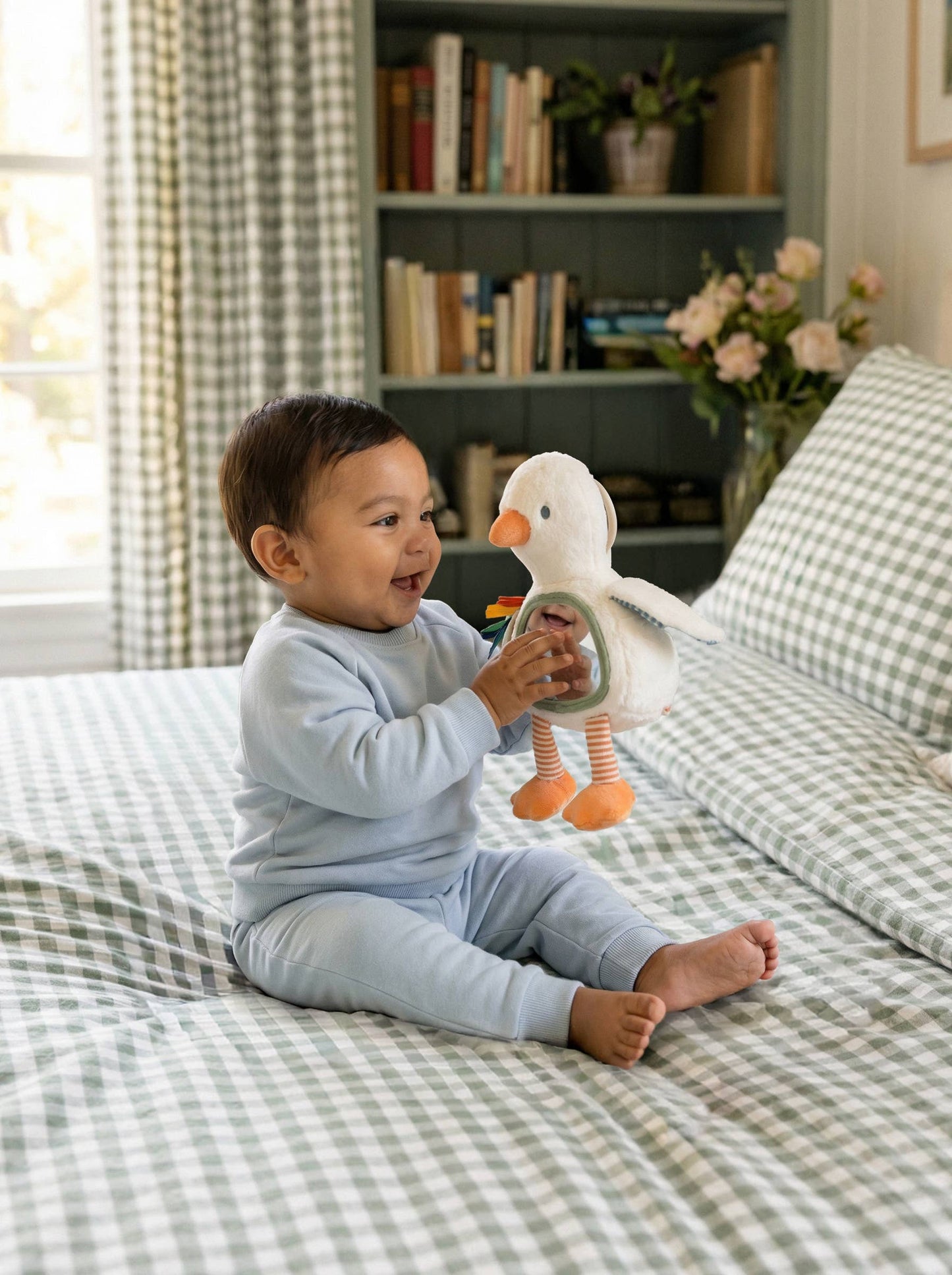 Itzy Ritzy - Itzy Bitzy Mirror™ Sensory Tummy Time Mirror - Goose