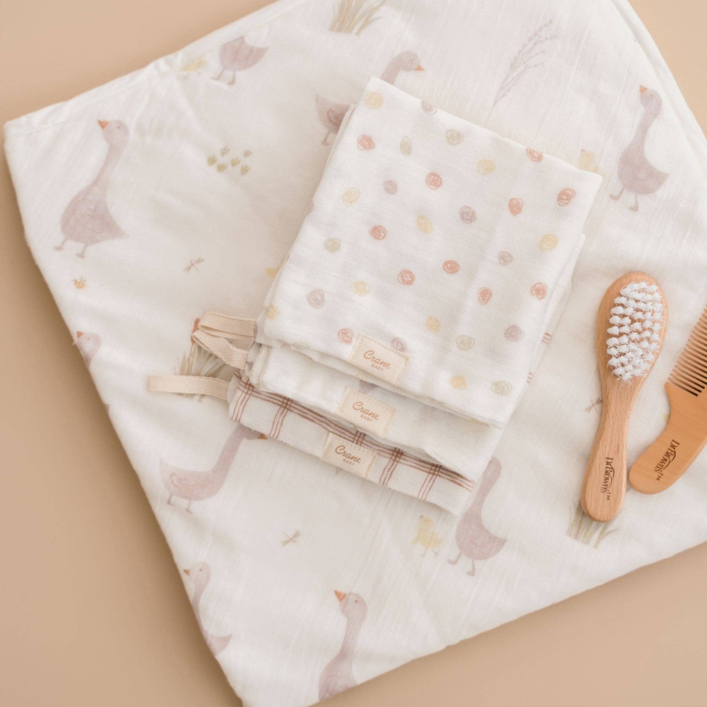 Crane Baby - Charlie Farmhouse Goose HT/Wash Cloth Set