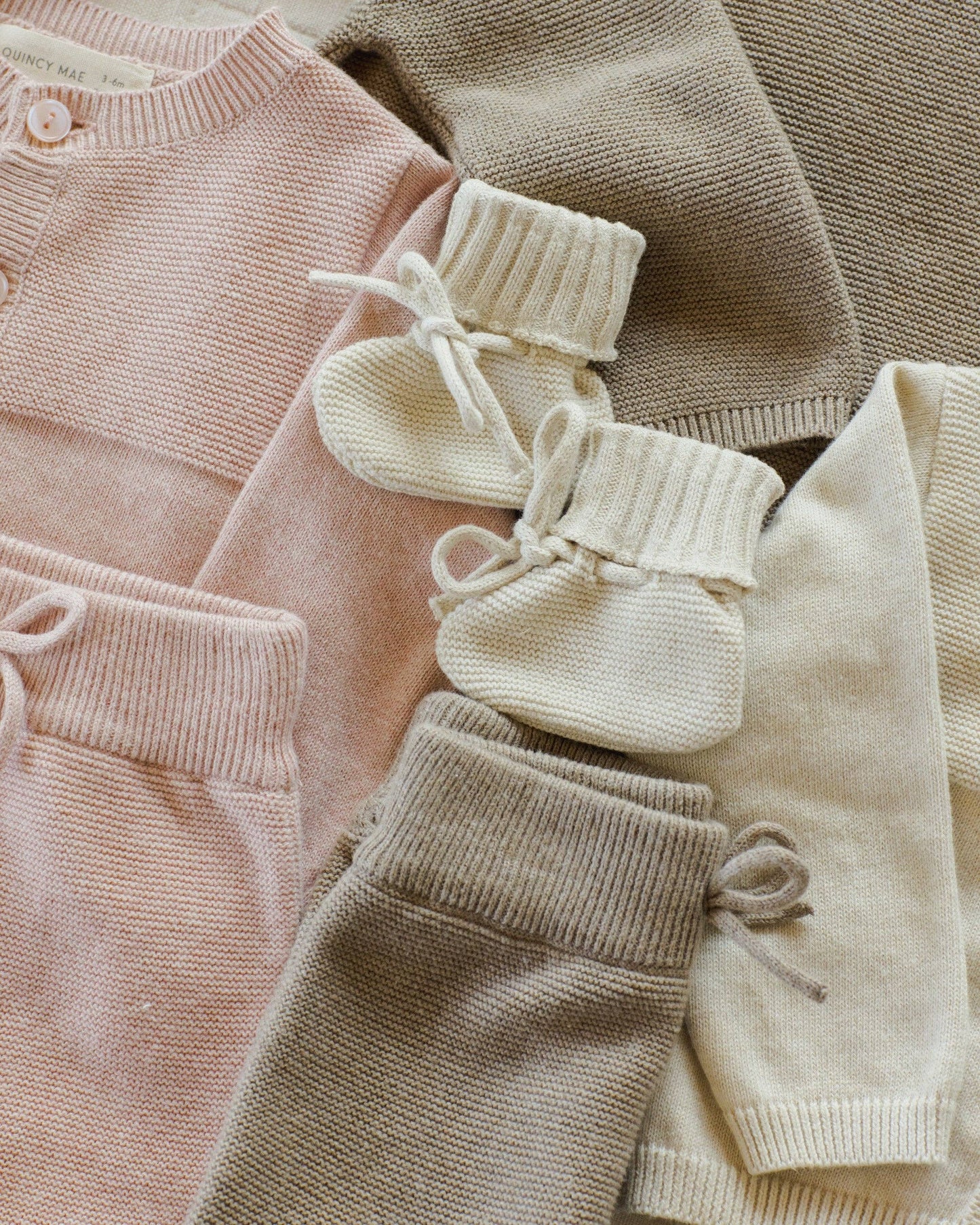 Quincy Mae - Knit Booties || Heathered Natural