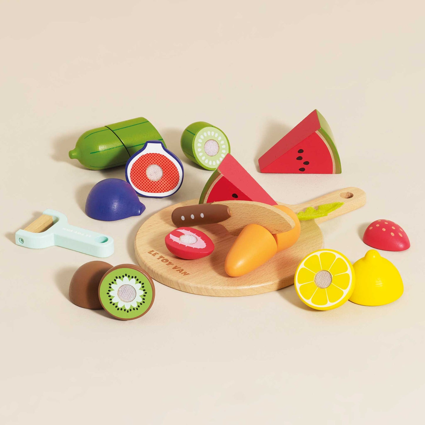 Le Toy Van, Inc. - Wooden Chopping Board & Sliceable Play Food
