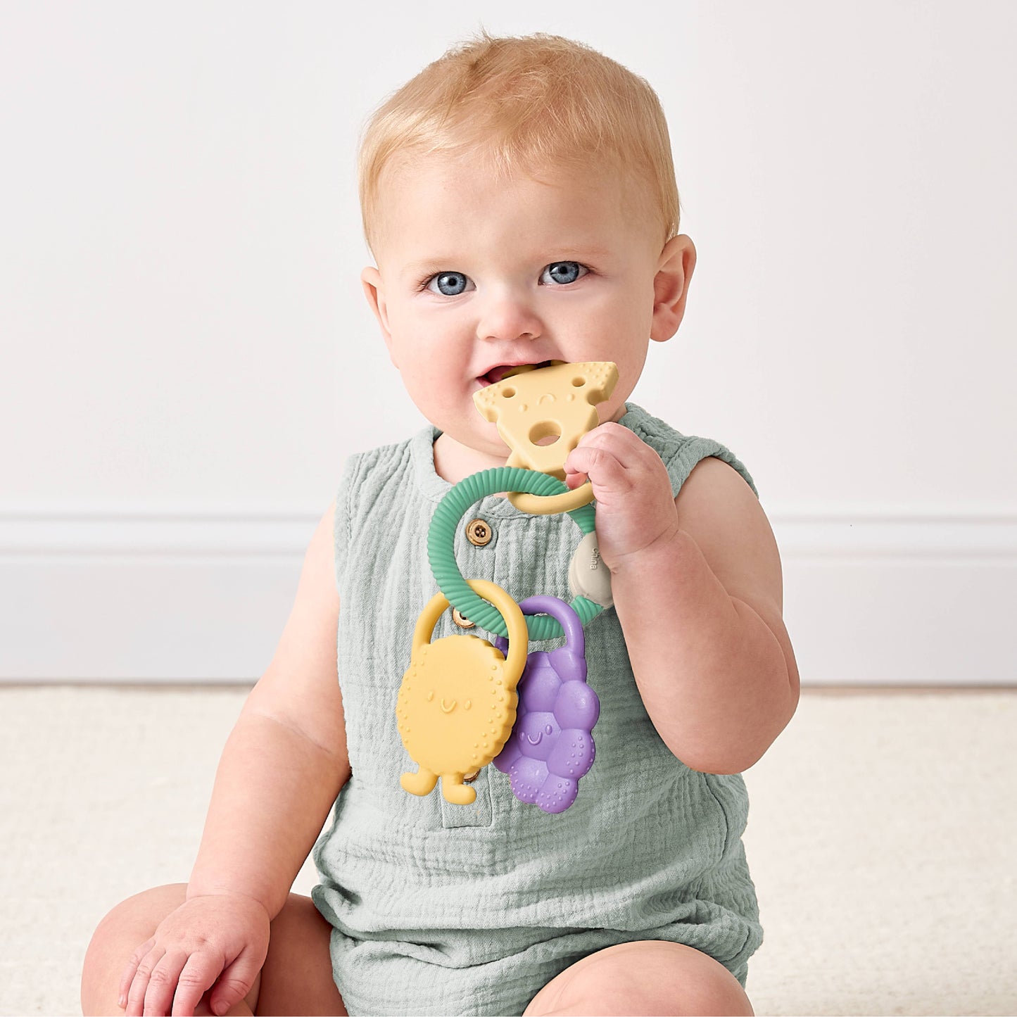 Itzy Ritzy - Itzy Trio™ Multi-textured Silicone Teether Charcuterie