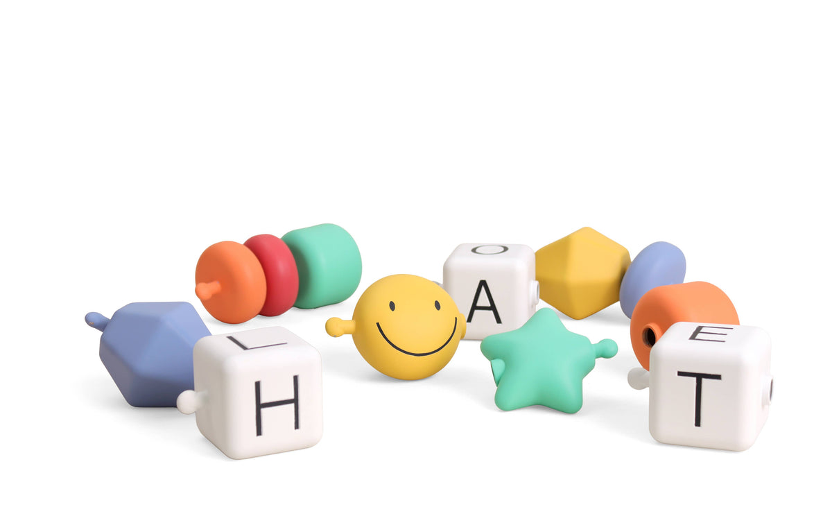 Itzy Ritzy - Connect & Play™ - 14 Sensory Pop Beads - Smile