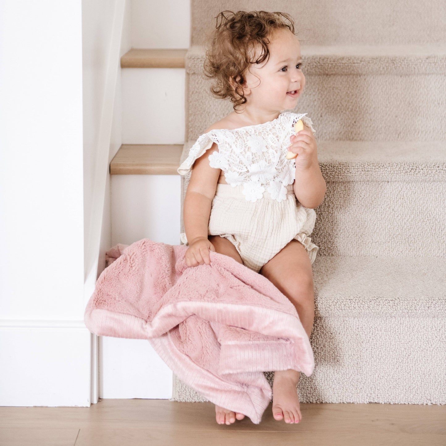 Saranoni - LUSH MINI BLANKETS: Ballet Slipper
