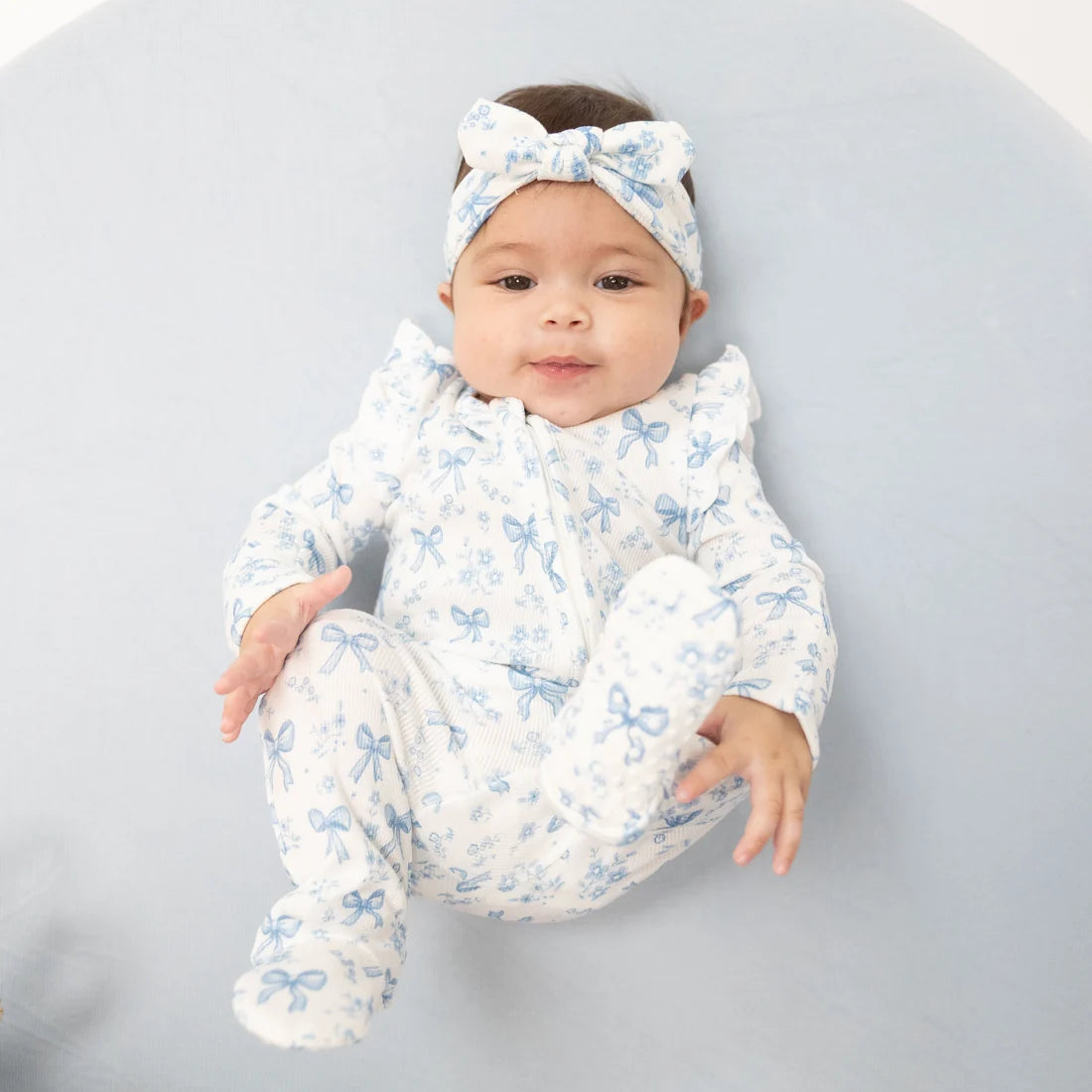 Angel Dear - Blue Bows and Flowers 2 Way Ruffle Sleeve Zipper Footie