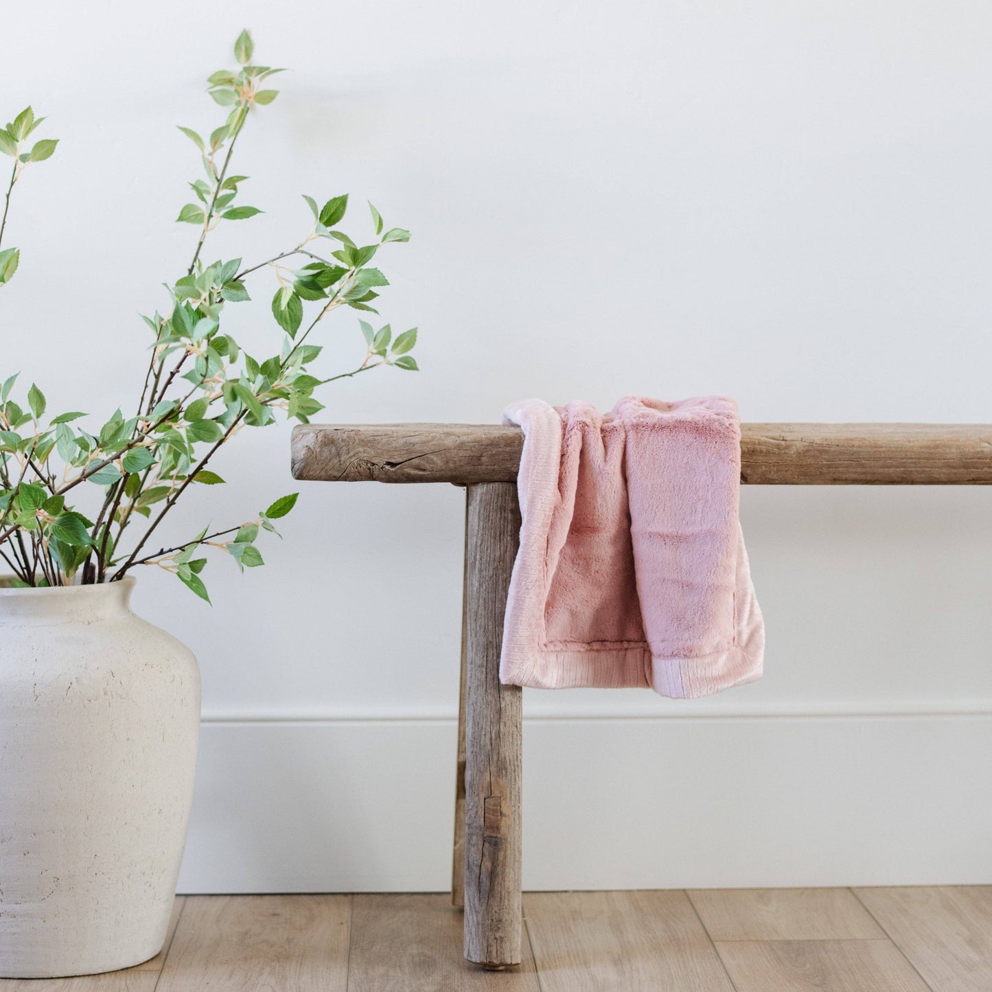 Saranoni - LUSH MINI BLANKETS: Ballet Slipper