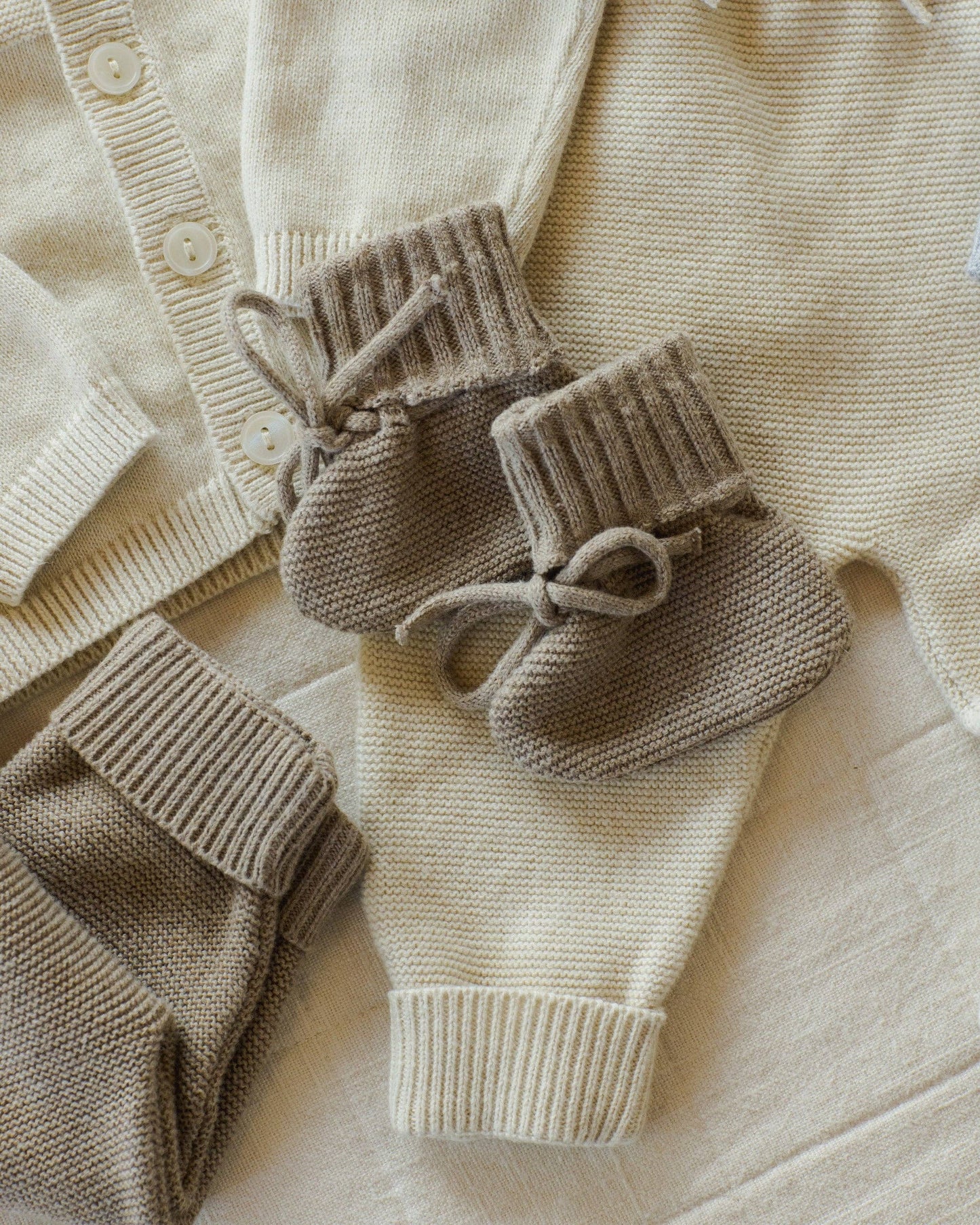 Quincy Mae - Knit Booties || Heathered Mocha