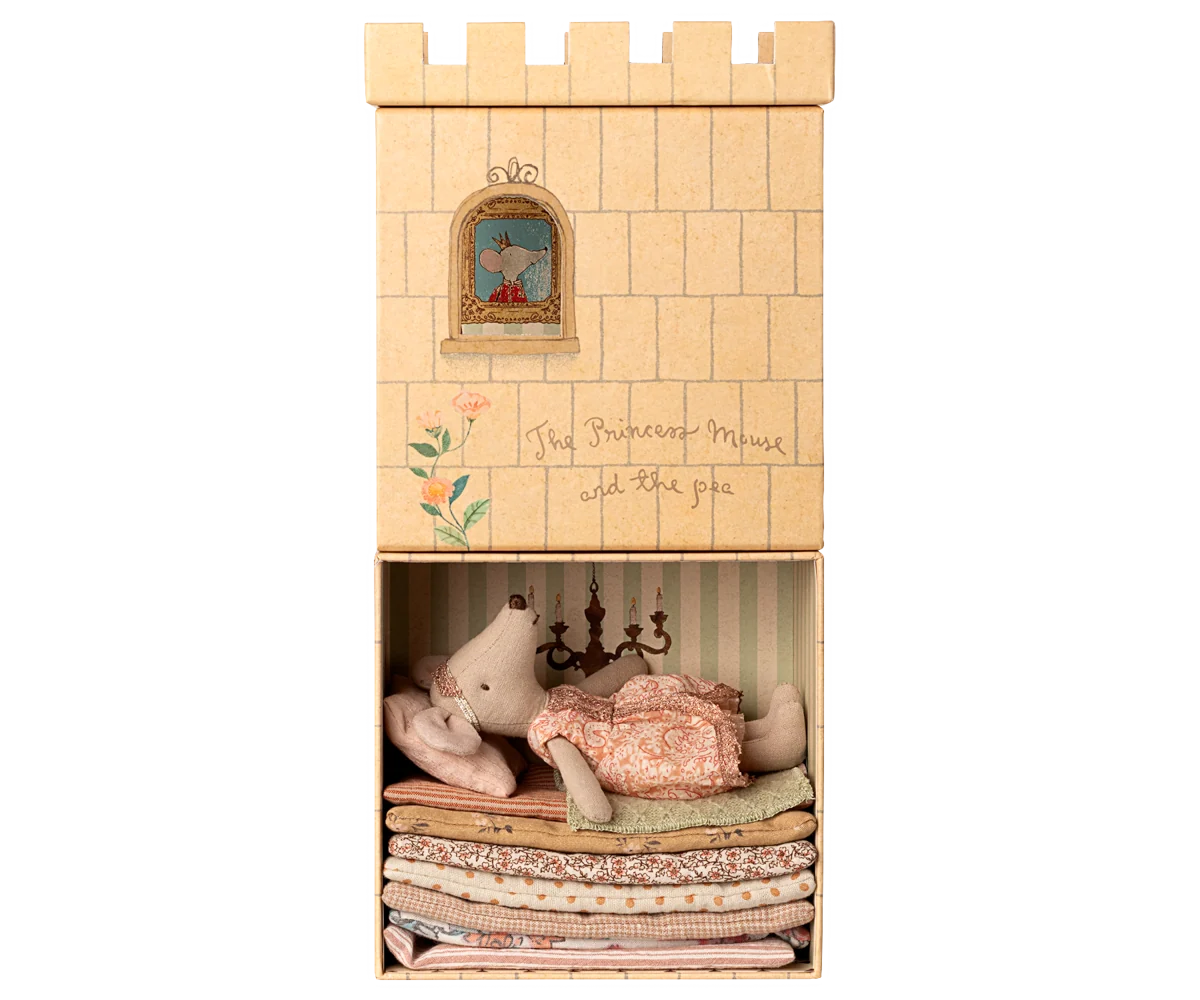 Maileg - Princess and the pea, Big sister mouse
