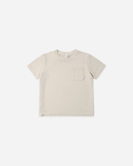 Rylee + Cru - Cove Essential Pocket Tee || Heathered Pebble