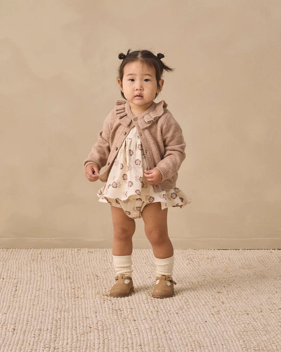 Quincy Mae - Ruffle Collar Cardigan || Heathered Almond