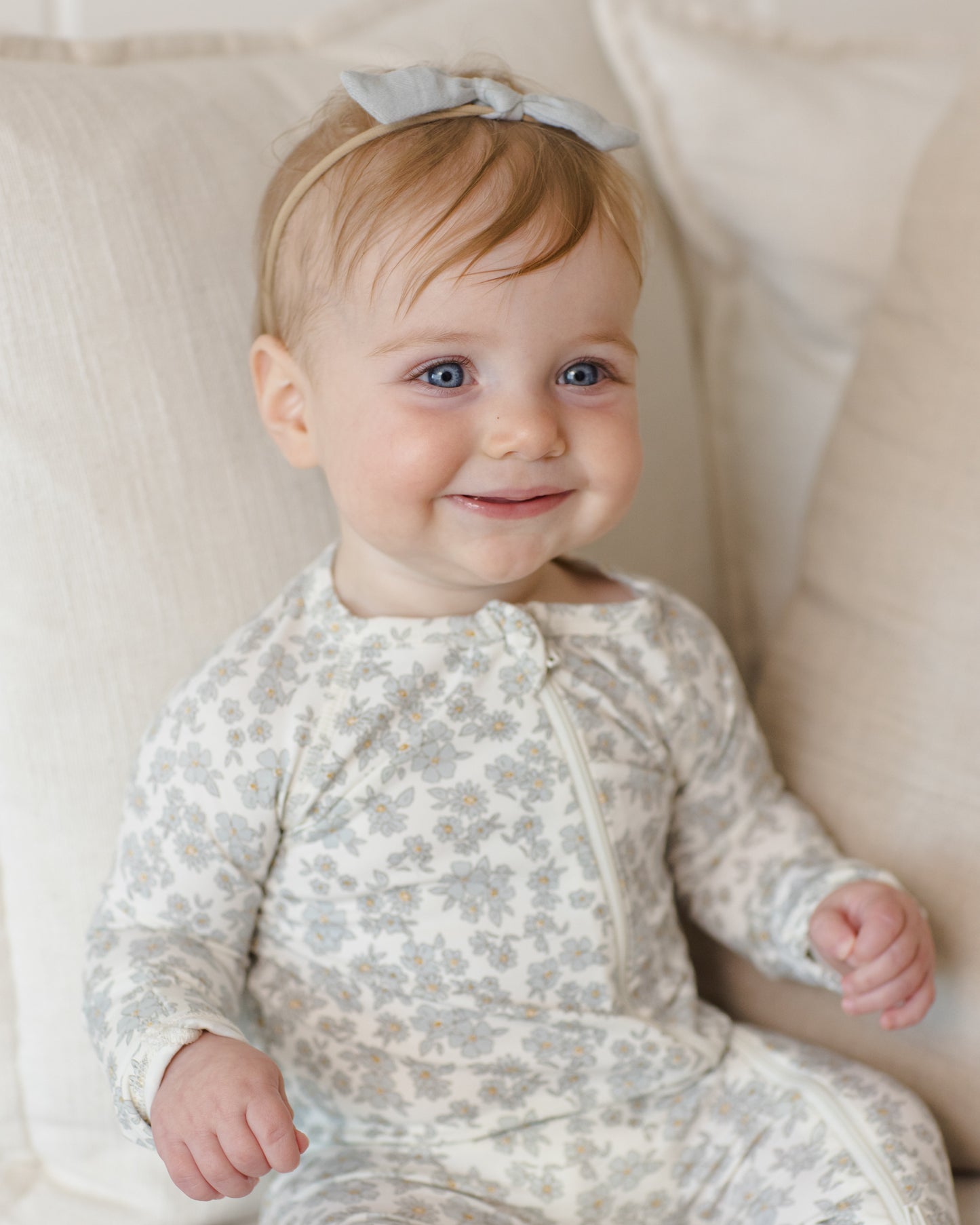 Quincy Mae - Bamboo Zip Footie || Blue Floral