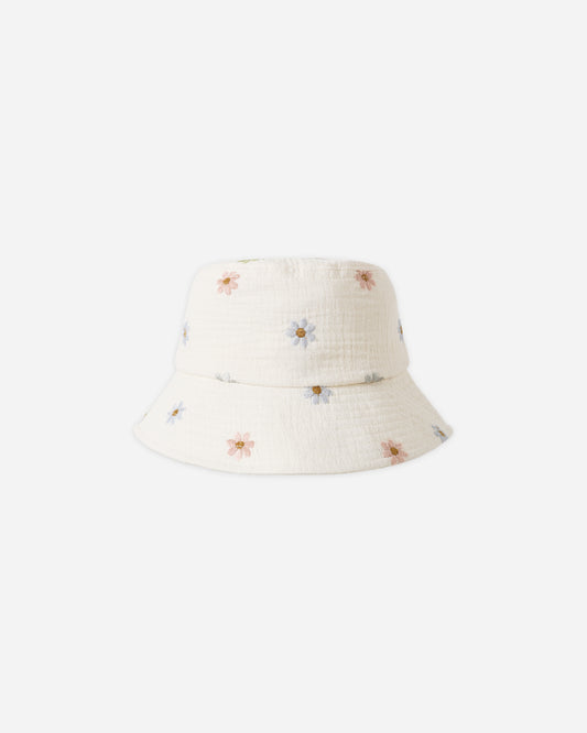 Rylee + Cru - Bucket Hat || Embroidered Daisies