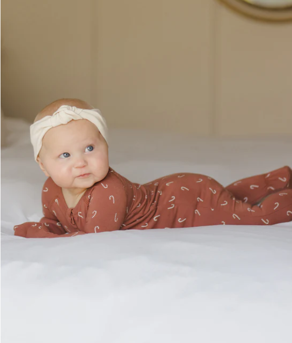 Quincy Mae - Bamboo Zip Footie || Candy Canes