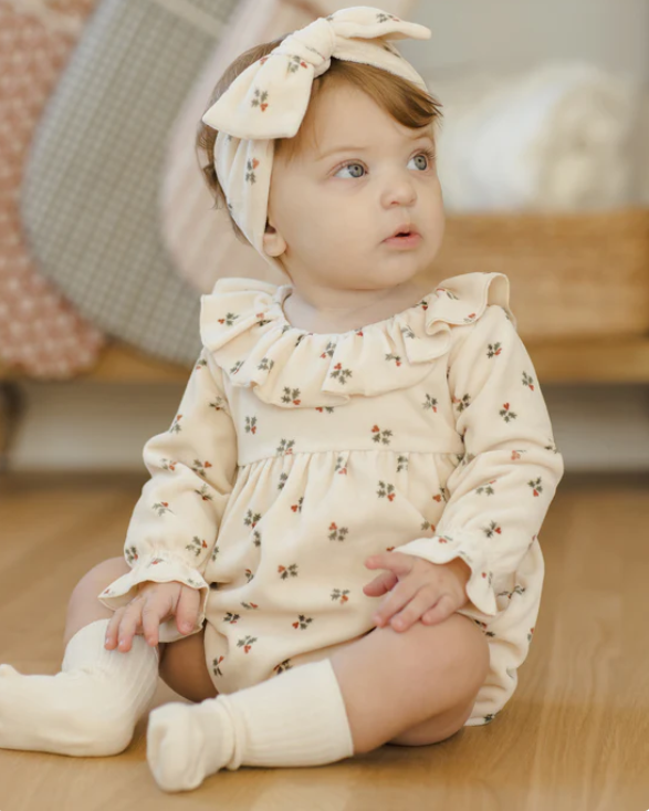 Quincy Mae - Wendy Romper || Holly Berry