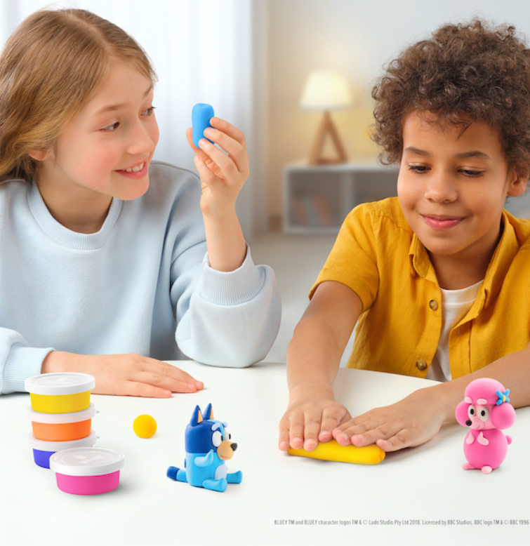 Fat Brain Toys - Hey Clay Bluey & Friends Assortment