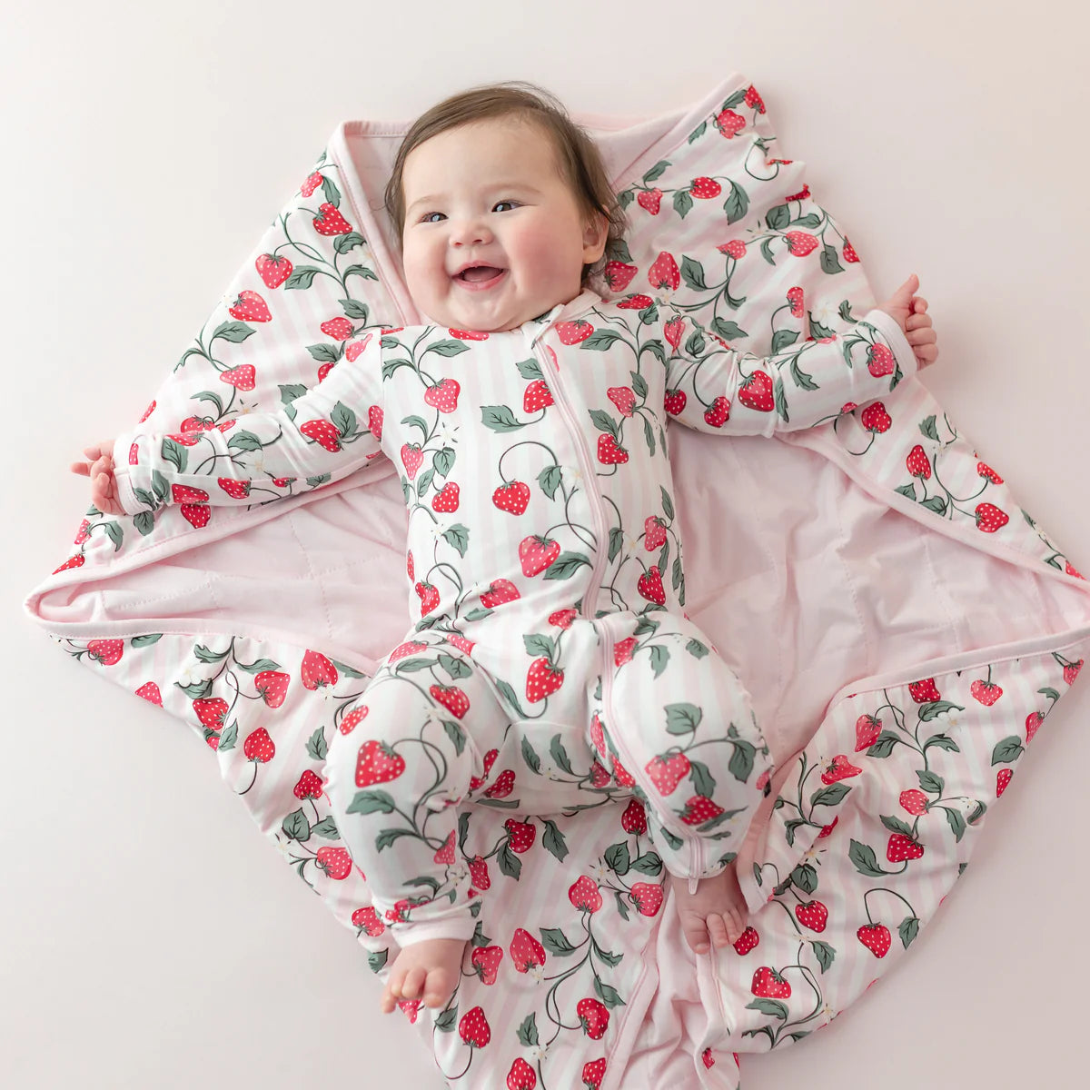 Kyte Baby - Strawberry Fields Baby Blanket 1.0