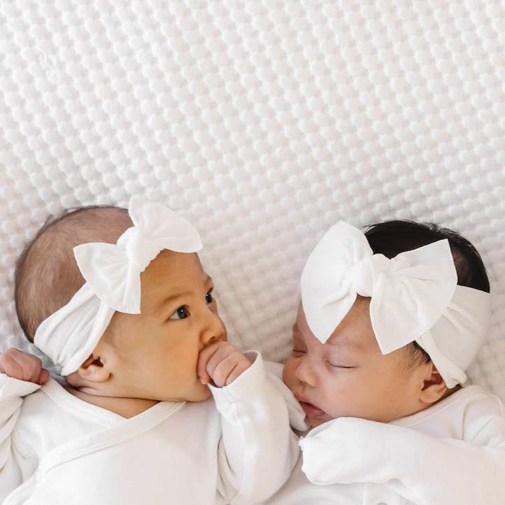 Baby Bling Bows - THE KNOT Soft nylon headband: white