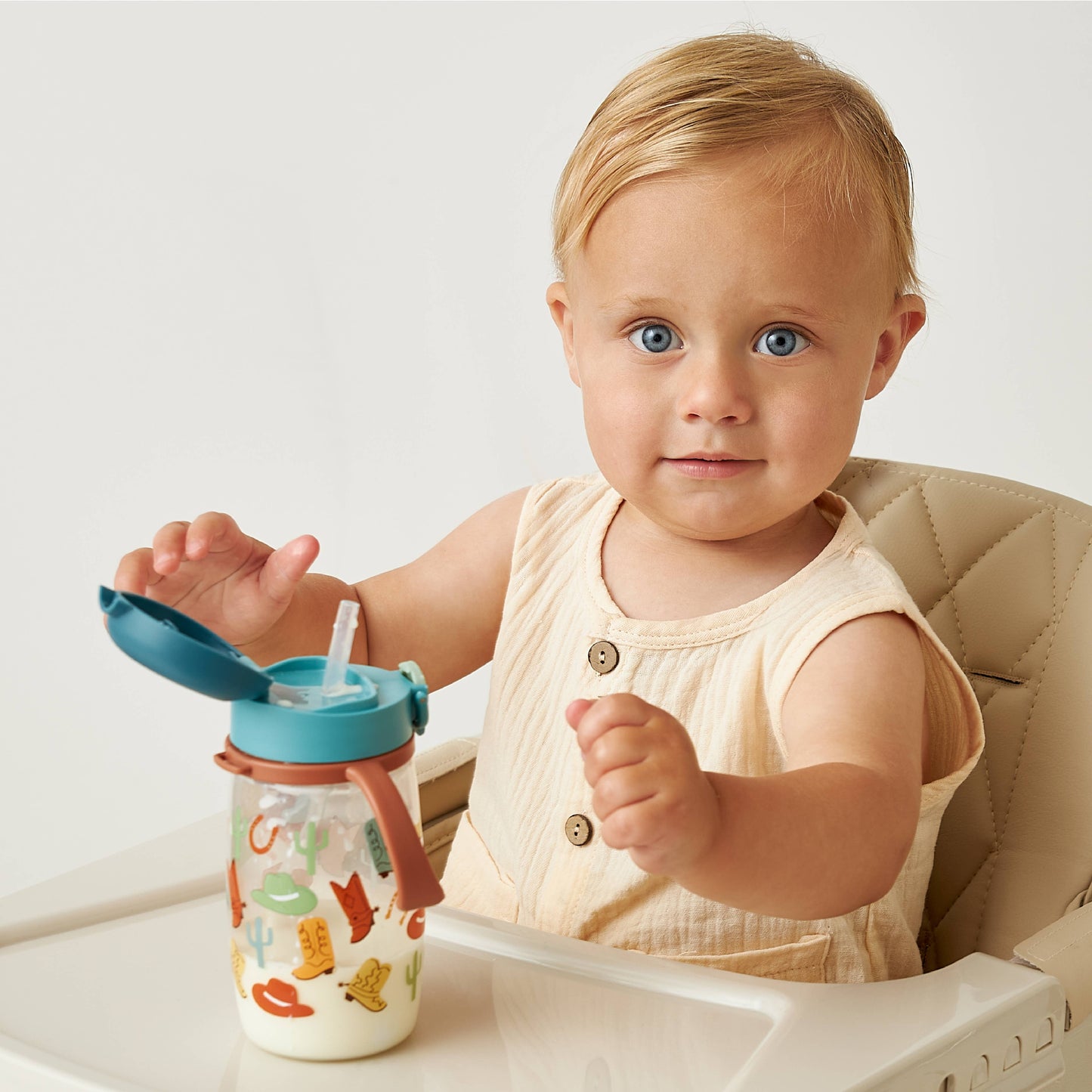 Itzy Ritzy -  Itzy Sips™ - Straw Cup With Snap-Close Lid: Giddy Up!