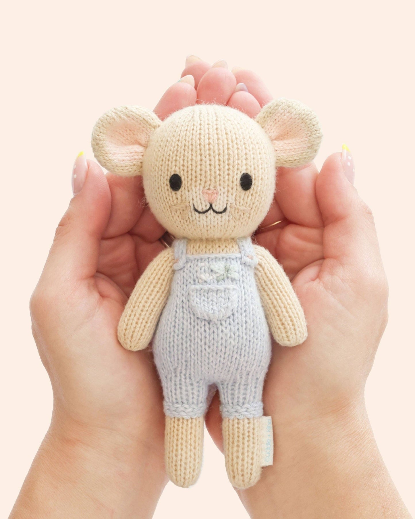 cuddle+kind - Tiny Bailey the mouse