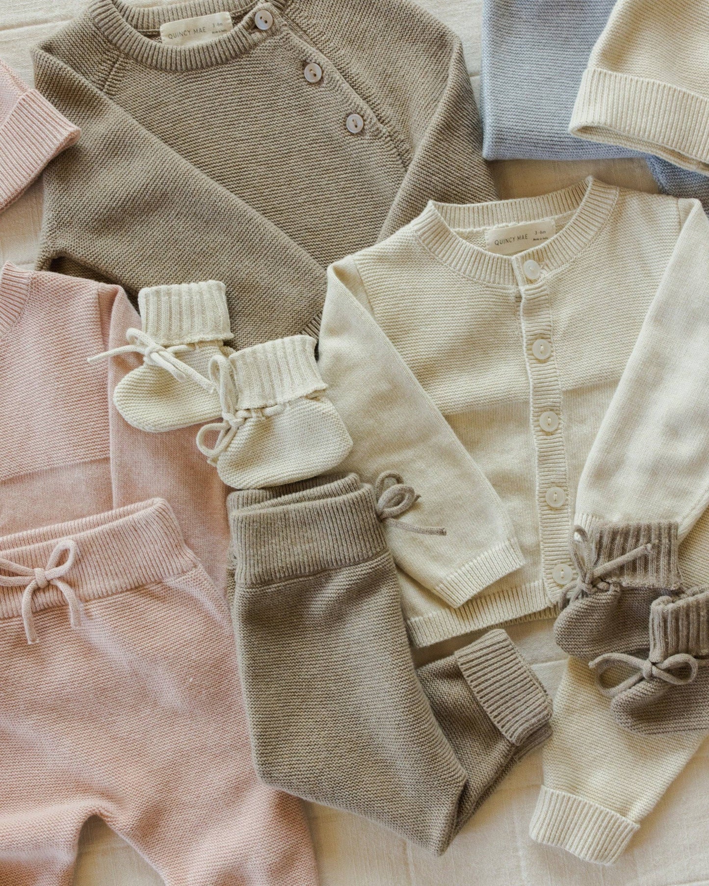 Quincy Mae - Knit Booties || Heathered Natural